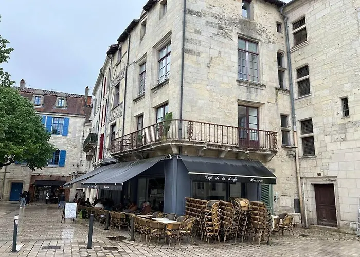 Plein Coeur Du Centre Historique De Perigueux .
